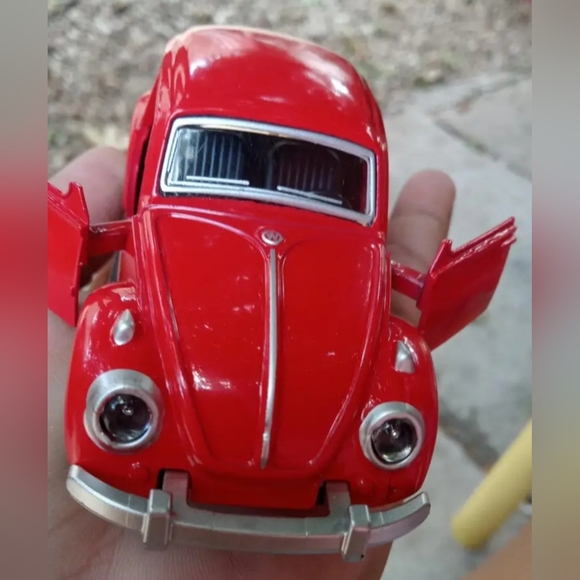 COPY - New VW Volkswagen die cast model car.  See all pics for … - Picture 9 of 16